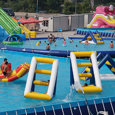 Deporte acuático inflable para niños