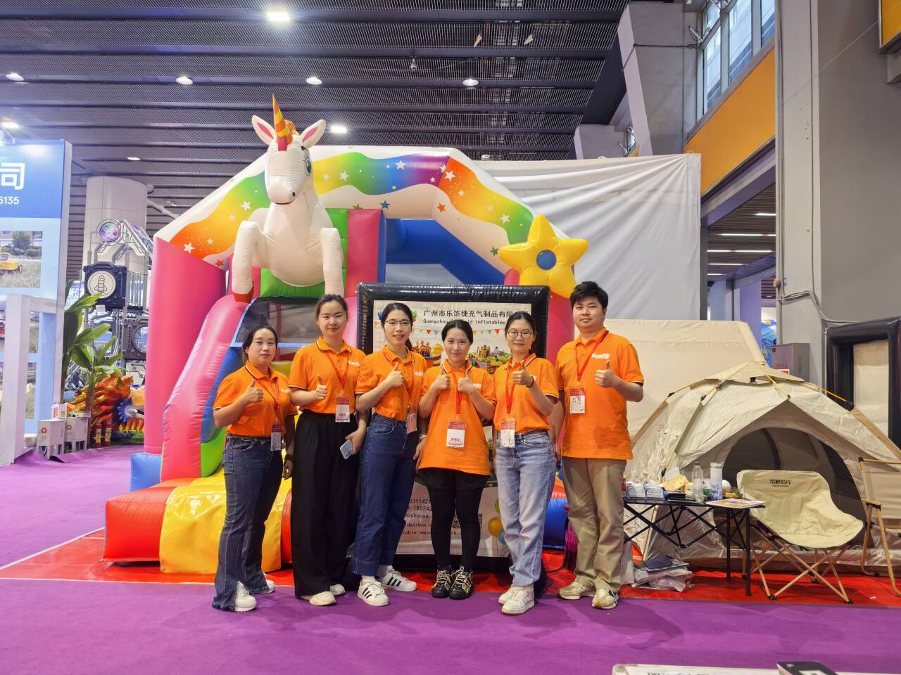 Casa inflable de unicornio combinada para exhibición AAA 2025